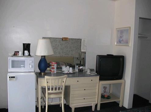 Bluewater Motel Sarnia Room photo