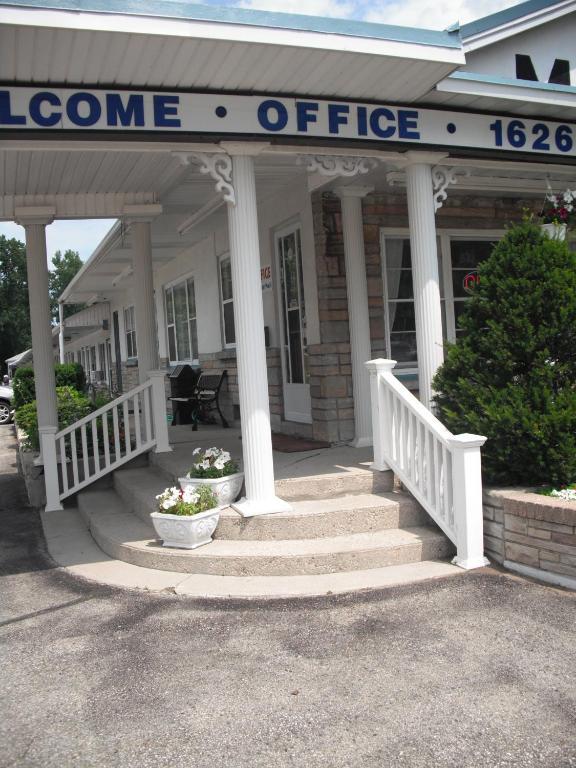 Bluewater Motel Sarnia Exterior photo
